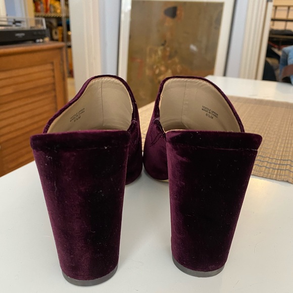 Ann Taylor Hayden Italian Velvet Heeled Mule -Wine - Picture 4 of 6